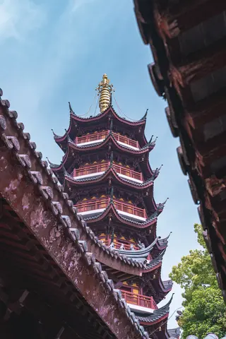 多层宝塔式建筑的局部细节