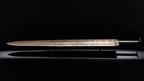 古代剑展品